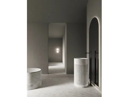 Lavabo verticale in marmo Bianco di Carrara Roma 23 01 di Milldue