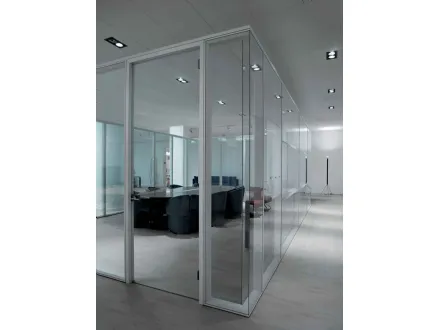 Pareti divisorie per ufficio in vetro con profili di alluminio WallTech di Estel