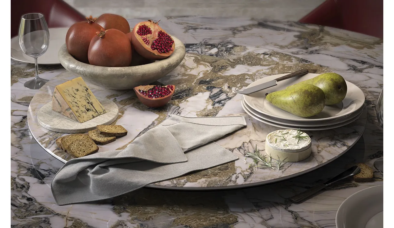 Contenitore vassoio girevole Lazy Susan in ceramica effetto marmo di Cattelan Italia