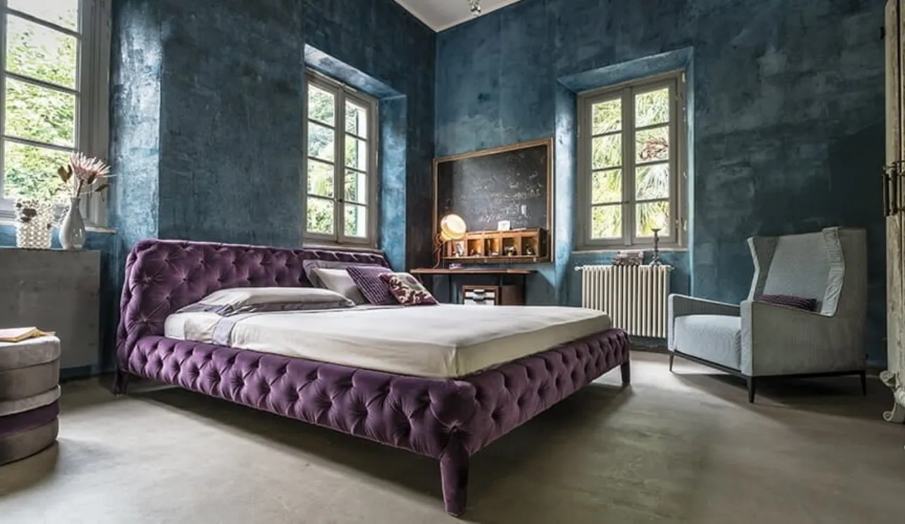 Letto di design Windsor Dream in tessuto imbottito Viola lavorazione capitonné di Arketipo